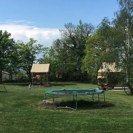 Les Cabanes De L'ouest Camping Chavaniac-Lafayette