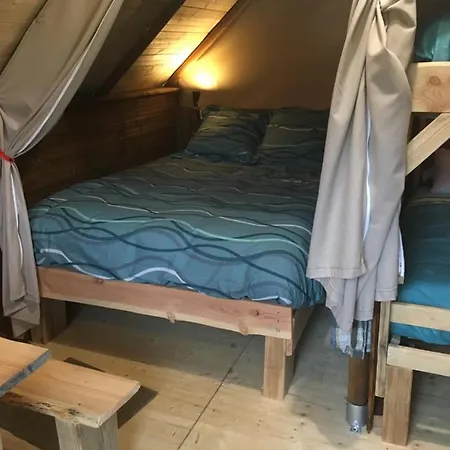 Les Cabanes De L'ouest Camping Chavaniac-Lafayette